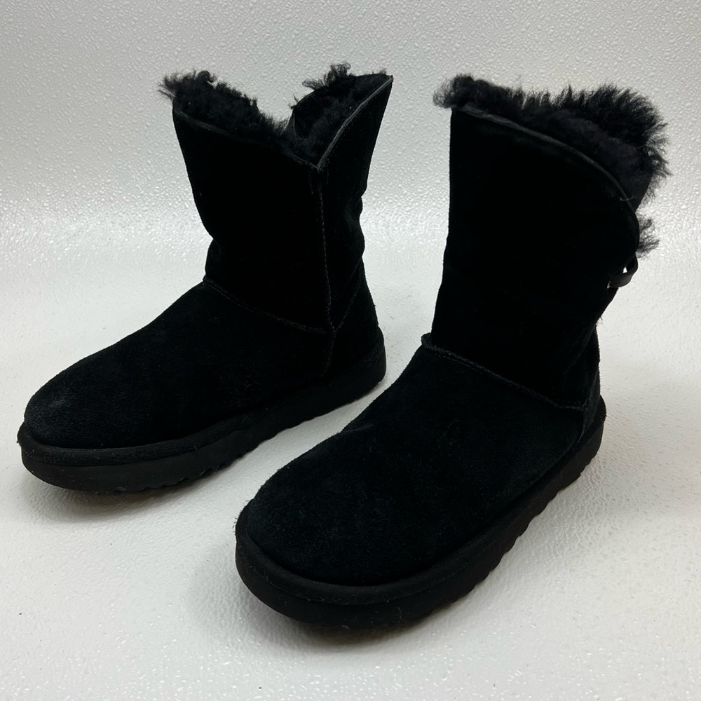 UGG 1018629 Women's Insulated Winter Warm Boots Size 6 - Picture 2 of 7
